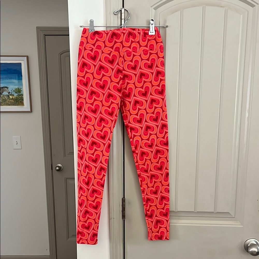 LuLaRoe Red Heart Leggings - one size